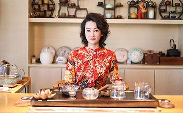 美人潭|創(chuàng)業(yè)女神 李雙雙（香港）國際美容集團董事長李雙宏：天下因女人而精彩
