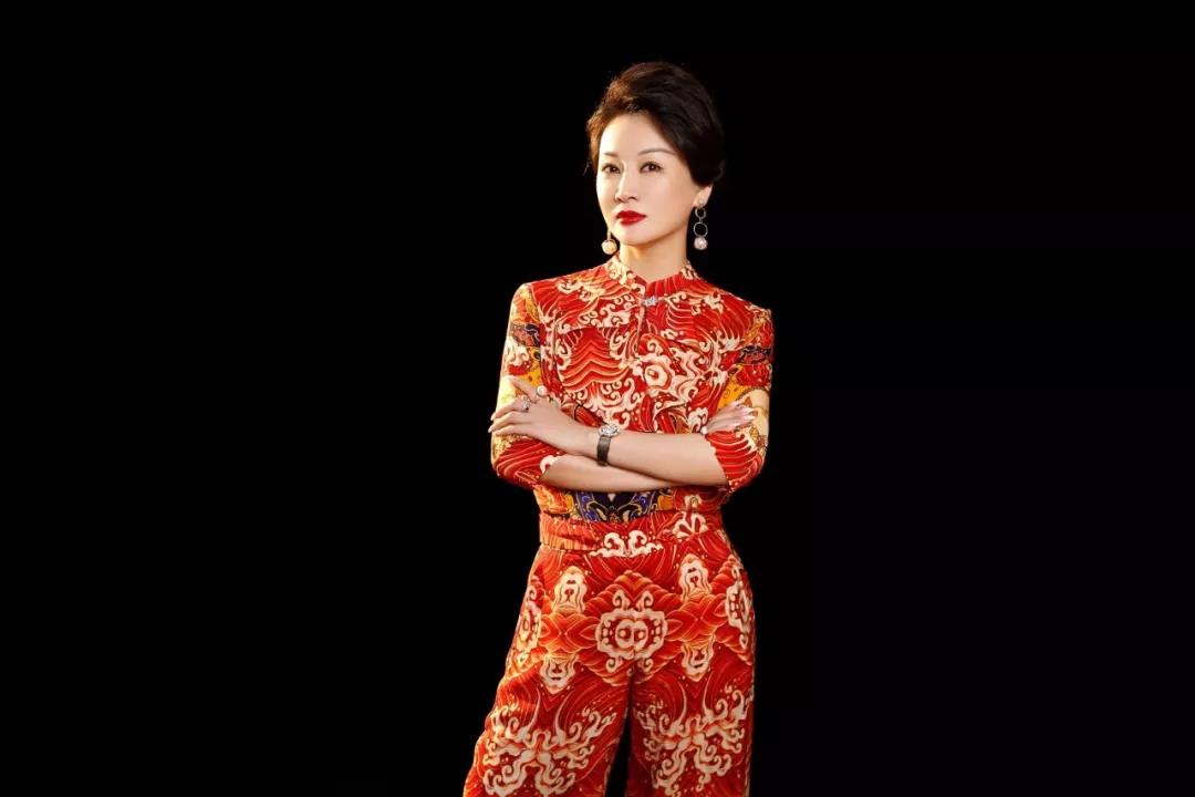 美人潭|創(chuàng)業(yè)女神 李雙雙（香港）國際美容集團董事長李雙宏：天下因女人而精彩