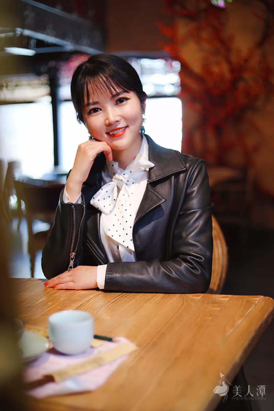 美人潭|職場(chǎng)女神 中原商務(wù)主持人馨娜：最好的當(dāng)下