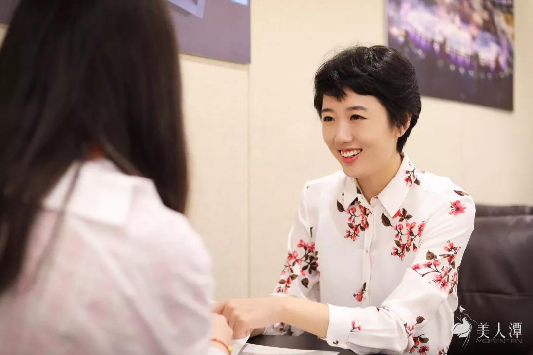 美人潭|職場女神 CCD中央大街商業(yè)版塊總經理楊雅嵐：充滿熱愛的“玩樂”人生
