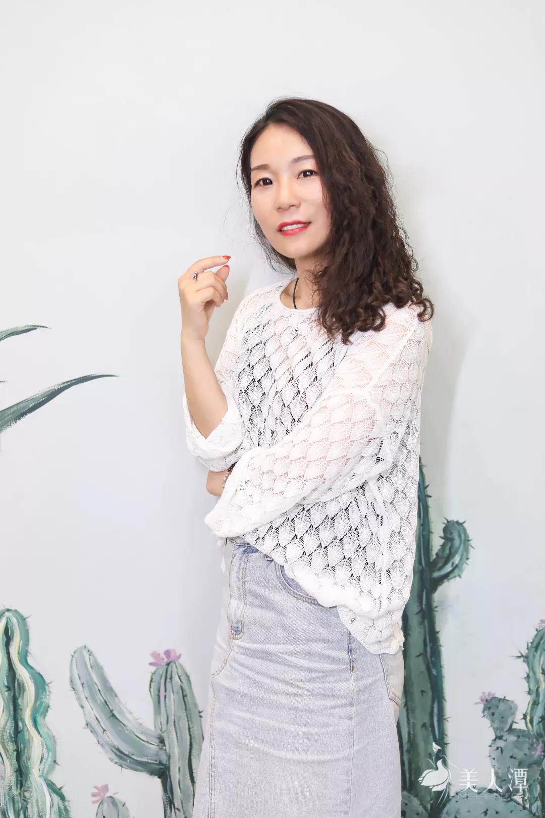 美人潭|文藝女神 自由插畫師袁小真：藏進(jìn)彩色泡泡里的女人